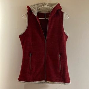Kuhl dark red hooded vest - size small